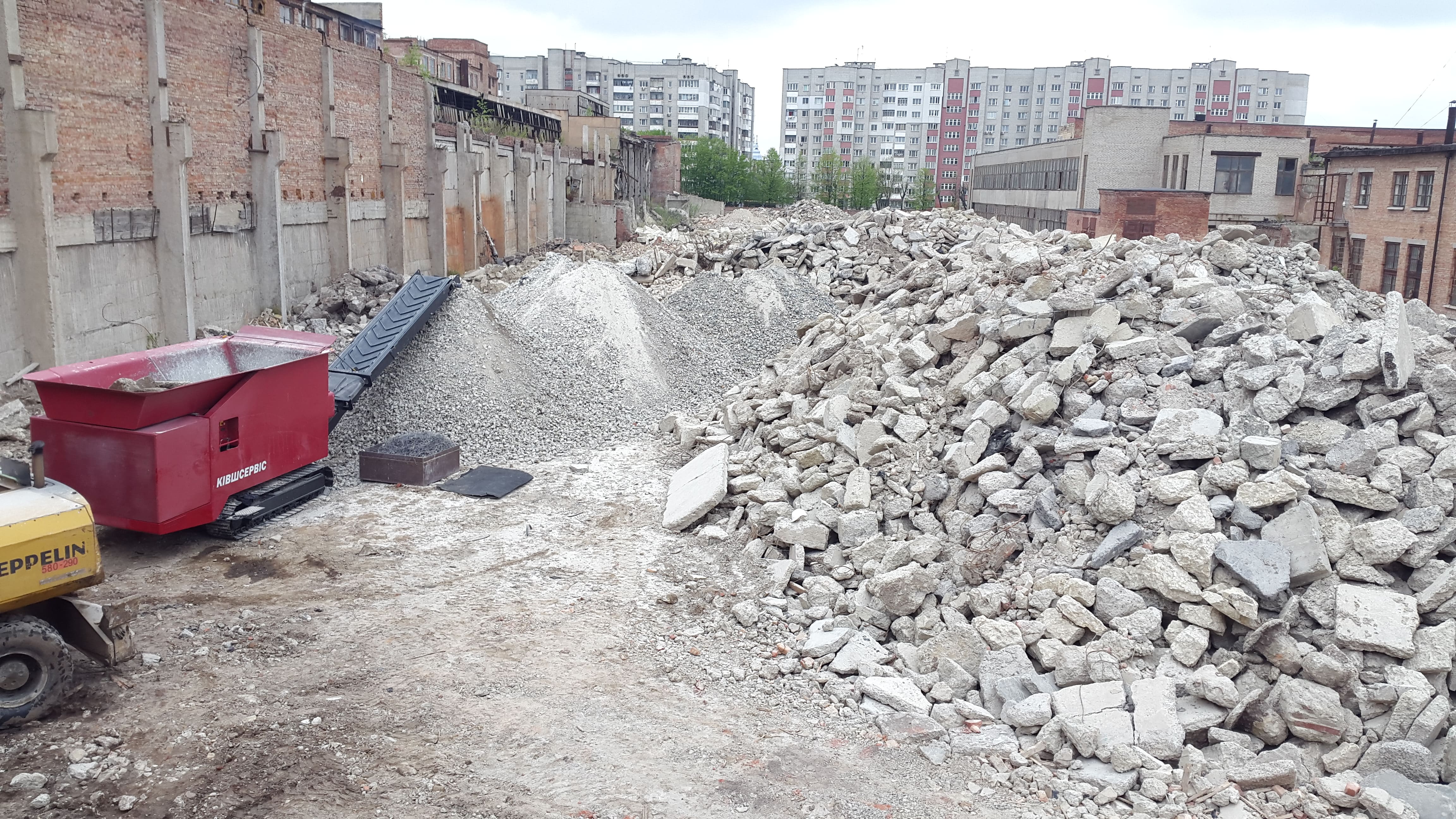 ../img/product/kivshservice/shrder_k_600/kivshservce_podribnyuvach_k_600_bruht_kamin_beton_shredder_foto6.jpg