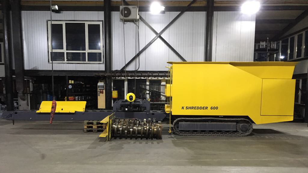 ../img/product/kivshservice/shrder_k_600/kivshservce_podribnyuvach_k_600_bruht_kamin_beton_shredder_foto7.jpg